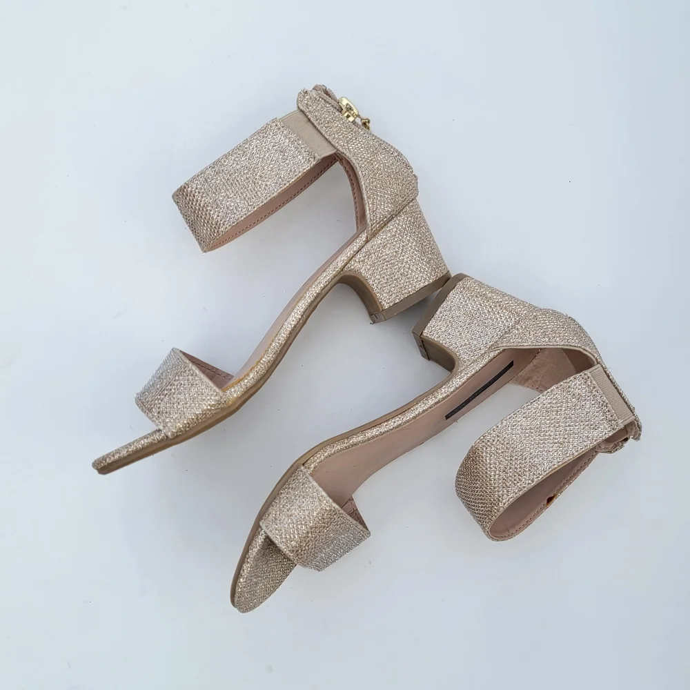 STUART WEITZMAN | Rosalyn Alexa Anklestrap Gold glitter open toe heels Size 2